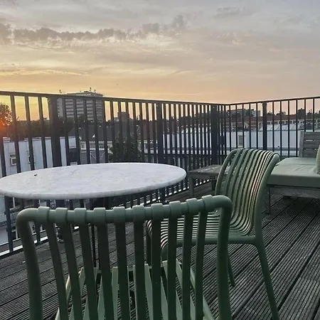 Bed & Breakfast Exceptional Bright Double-floor House Amsterdam